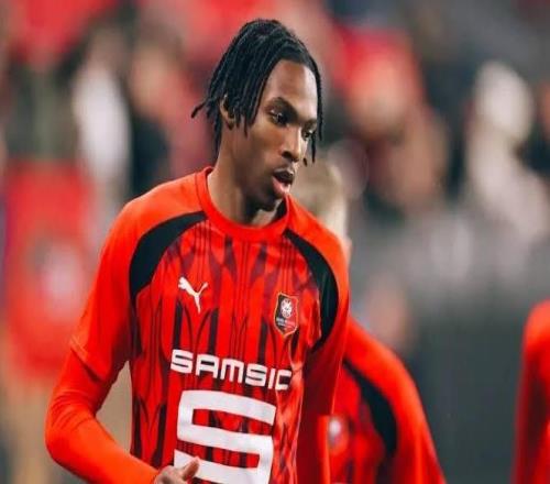 记者：切尔西还没放弃引进雅凯，球员告知雷恩他只想加盟蓝军