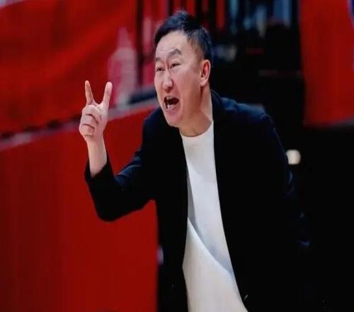 输北控发布会！刘维伟怪罪内线劣势，球员疲惫，不满最后漏三分
