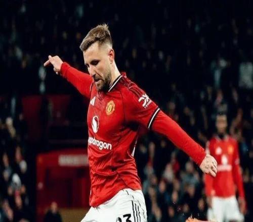 太阳报：对阵曼联的赛后，阿尔特塔完整看完2遍比赛录像卢克肖是本赛季队内英超出场时间最多的球员