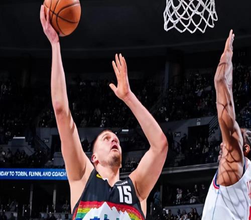 随着掘金122109快船，湖人大胜31分，最新积分榜如下！国王垫底