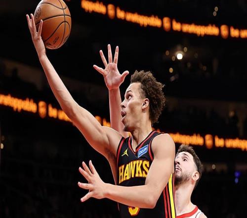 三分命中率12.7%老鹰后场新星的投射能力比火箭铁闸还要差不少