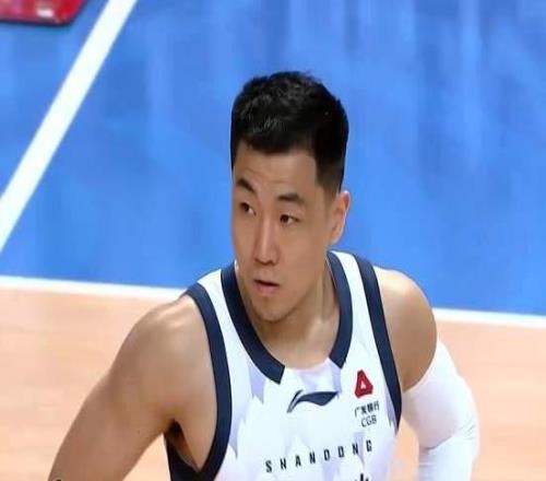 央视不播！今晚735，山东斗宿敌，邱彪欲止颓，高诗岩单挑郭艾伦