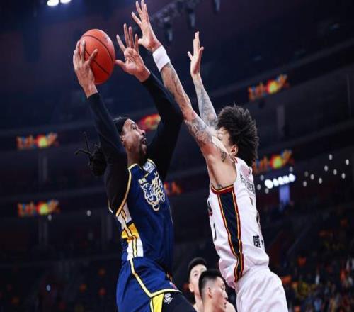 CBA积分榜最新排名！3队哄抢第一，黑马杀进前4，辽宁跌出季后赛