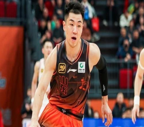 郭艾伦仅6分赛季最低！广州丢绝平难阻山东15战13胜高诗岩14+7