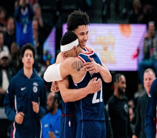 近20战轰16胜，4场输球真不冤！再不交易补强，你们该彻底重建了