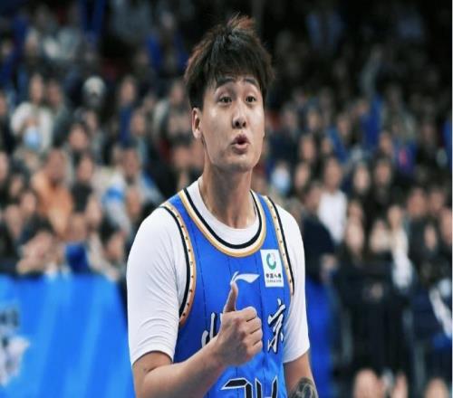 北京主场首输青岛输在哪：赵睿丢扳平两罚陈盈骏斯佩丢关键3投