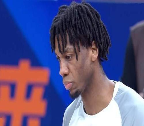 34分大胜，上海男篮新星26分生涯新高，连续爆发2场卢伟挖掘潜力