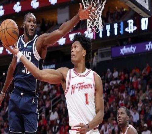 刷新生涯新高！阿门全场送出9次助攻且0失误