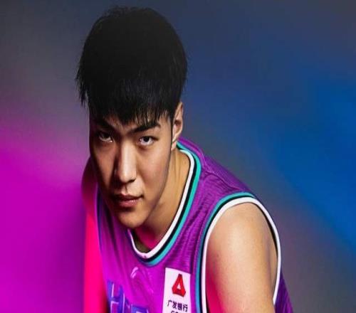 CBA又开重磅罚单！6人被处罚，禁赛4场，罚款16万，山东大汉在列