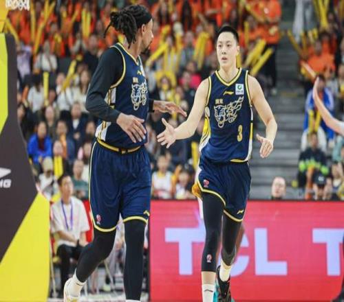 广东遭遇双重打击！核心后卫伤停+暴露争冠软肋，杜锋要认清现实