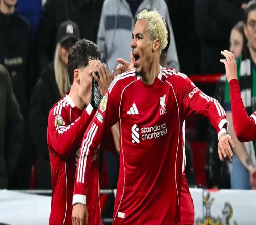 新晋神锋3分钟2球英超强强对决：10.4亿豪门41逆转终结5轮不胜