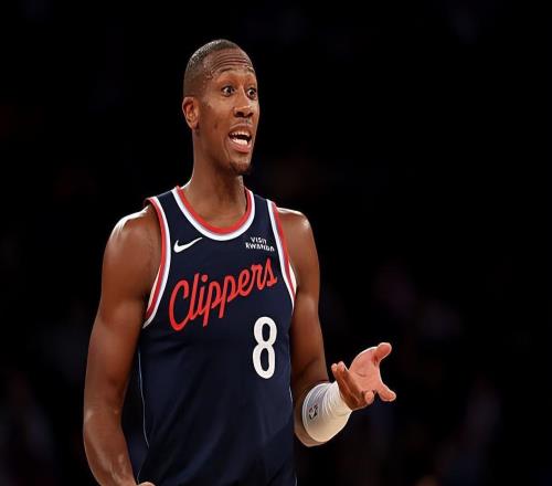 面对掘金这样的对手，快船后场大闸的三分命中率又一次跌落谷底