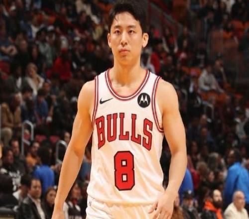 身高只有1米72的河村勇辉证明自己，在NBA矮个子也有一席之地！
