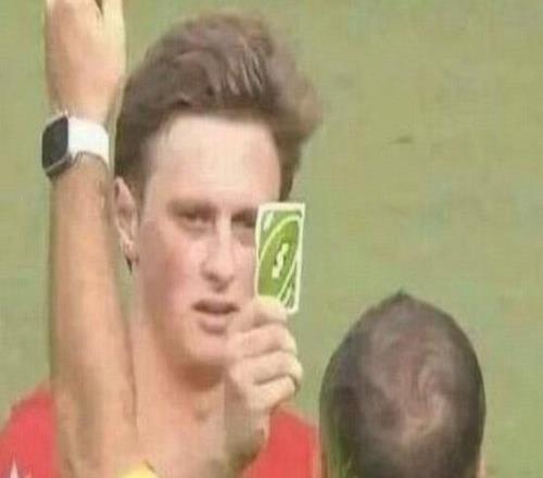 被出示黄牌，西蒙斯社媒晒知名网红uno梗图