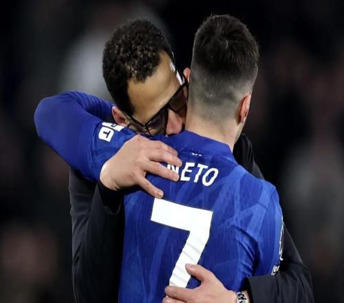 切尔西旧将：罗塞尼尔中场时大幅度调整可能会影响更衣室稳定