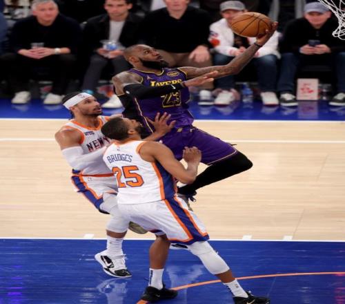 东契奇30+15+8！湖人100112尼克斯，看数据：他是头号罪人！