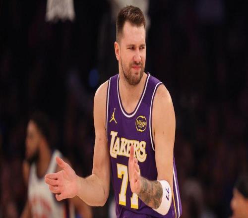 尼克斯擒湖人豪取6连胜！东契奇空砍30+15+8詹姆斯22分5板6助