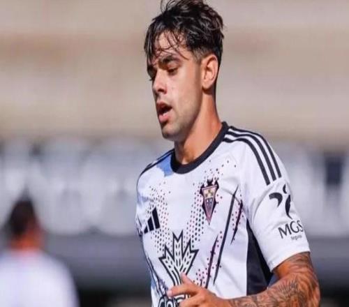 阿尔瓦塞特前锋：拉菲尼亚令人钦佩，他用表现让质疑者闭嘴