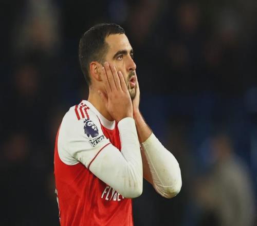 阿森纳遭重创！塔帅爱将脚部骨折冬窗或有压哨签约