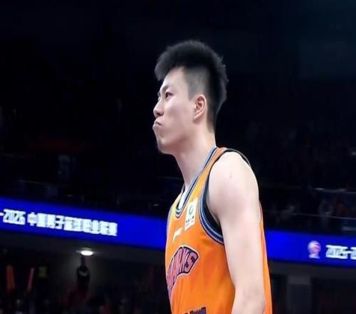 王哲林谈张镇麟加盟上海：中国篮球被网暴最狠的两个人当队友