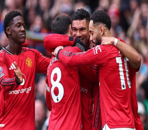 曼联32富勒姆！被连追2球+新援替补压哨绝杀卡里克上任后3连胜