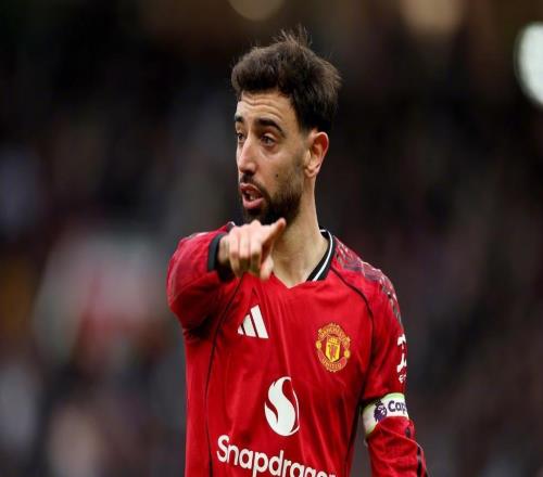 热闻随着维拉爆冷，曼城战平，曼联三连胜！英超最新积分榜出炉