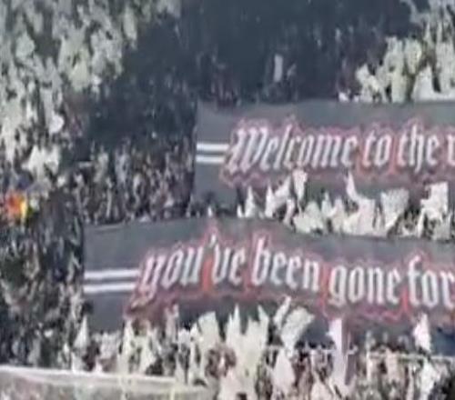 ϲȵ��ս��è������սɣ����Ŧ������չʾ������tifo