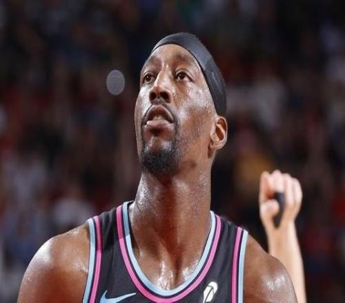 2017��ױߺ��Ȼ��ʷ���ˣ����°�Լ����32+21�����˫