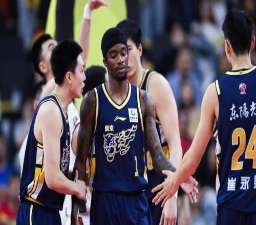 CBA���ְ�����������¯�����õ�1������10���㶫��3�ֱ���ס��