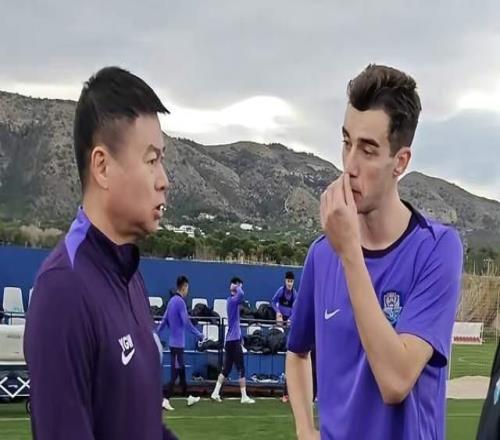 ����1��1ͣ�����Ż�ս�껨��������4��β��4���ڸ�ΰ�м���