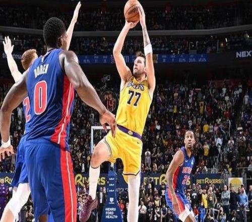 ���˶�ʷ��7�ˣ������浥�����ܵ÷�ͻ��2000��