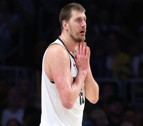 ����51�Σ�����16����Լ����ӭ������̱������ٵļ�¼����ס��