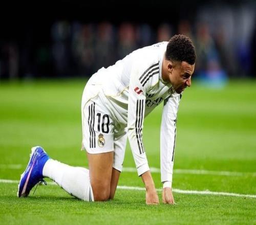 TA��ķ�������˴ű�������ҽ�Ĵ�ϥ�Ǻ������˴�����3������