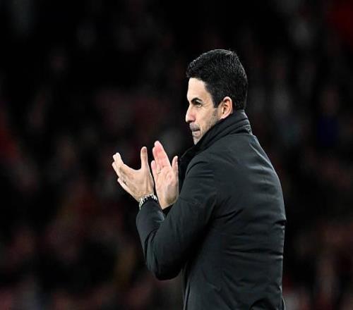 �ҼҶ���һ������ľ�Ӣ��20�Ӷ����Լ��Ľ��������������