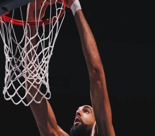 ������30+8��ŵά˹������ʱ����15����ת��ɭ�����ͻ�������¼