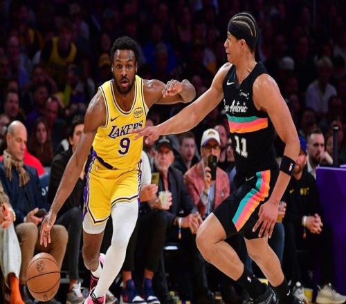 ��̬�������˲�����ղķ˹������ͬ��չ�ֳ�����̬����NBA����