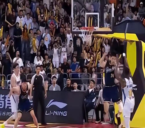 �����Ϻ�12��ʤ���㶫�����־�ɱ��CBA����������¯�������ŵ�2