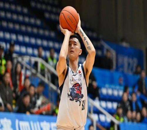 ɽ����������4��ʤ��ȫ������ɽ����˹�ٶ���������������ֱ��