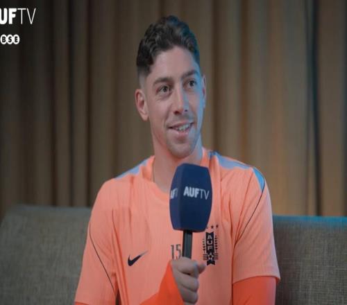 �Ͷ�Τ�£��������������Ů��������������߲�δ�����չ���