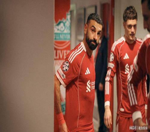 ǰ��������˧������ͻ��ĬȻ����Ӧ��������ӣ�