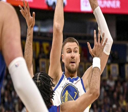 �𱬳�ͻ3�˳�T�������ת��ʿ6��ʤԼ����25+15+8������̱�