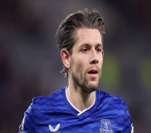 333��69���������Ʒ�˹����Ӣ����ʷ������൫��δ��������Ա