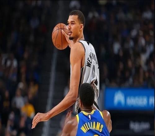 NBA���̿ͳ�127113��ʤ��ʿ�İ�����22Ͷ16�п�41��18����3��