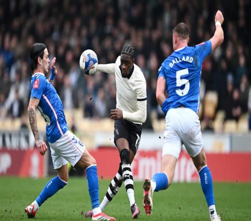 ���ͻ�˾����ְҵ��Ա��ά���۱߷氢�ж���������������ָ��