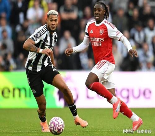 ������4��Ӣ��ȷ����������ɭ���������ж���������3�����ܱ任