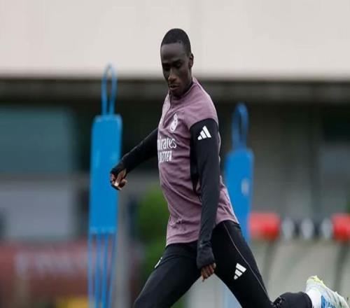 ���壺�������ȱ�ս����ĩ���׽������ŵ�ȫ����������ѵ��