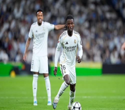 ���׻���1�Ⱥ�������������չ�����������ķ���屳���е�ǣǿ