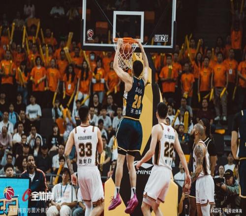 ����ɱ�裡�Ϻ�18��ʤ����¼��3����ת+2���Ұ���CBA��������