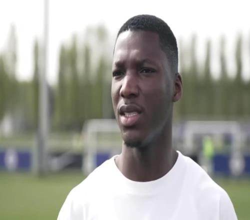 �����ࣺ����򵼲㶼��Ϊ�����Ҫ�ܾ�����������Ҫ����Ա