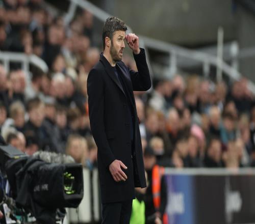 ���ѽ���Ӣ�������ս�����������������ж���˭���õ��ʸ�